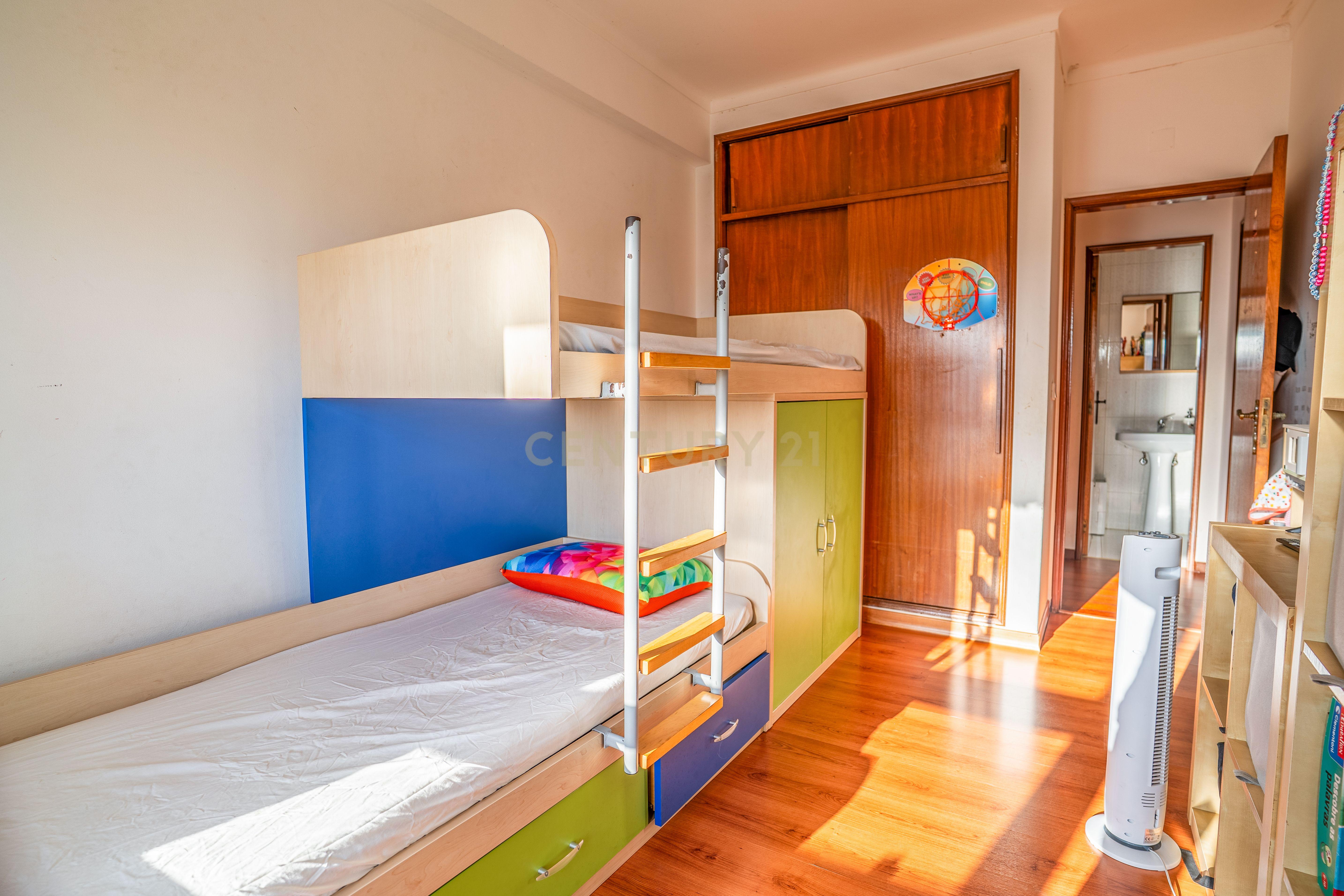 Fotografia 10 de Apartamento T2 em Caldas, junto ao Parque D. Carlos e Centro Comercial La Vie