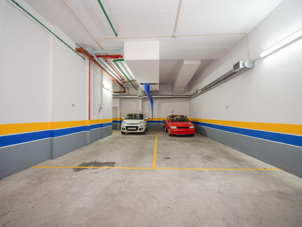 Apartamento T3 com Áreas Generosas e Vista Desafogada - Image 30