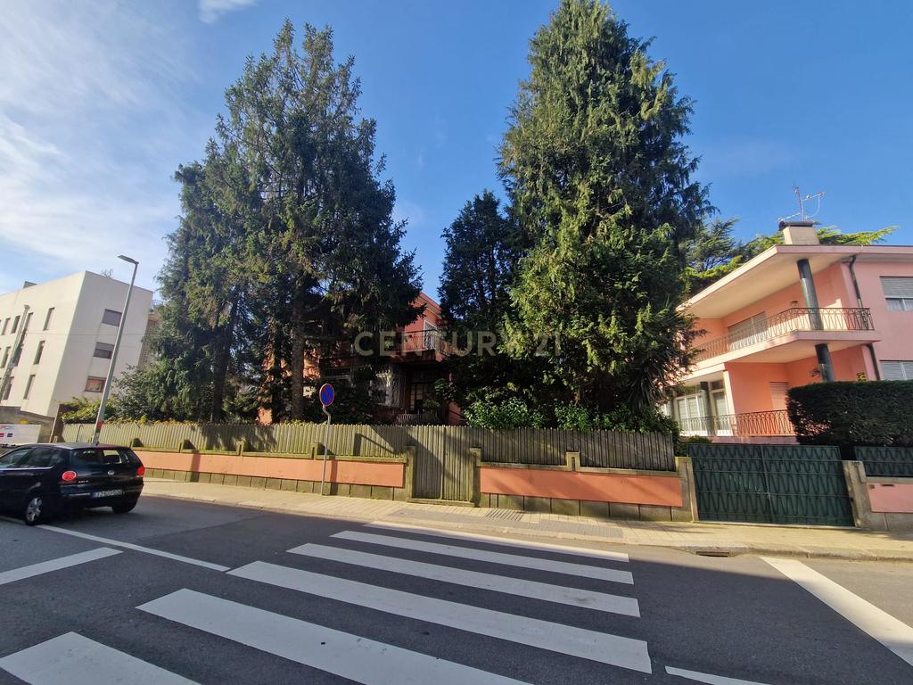 Moradia para Habitação ou Investimento. junto ás Universidades, no Porto - Image 2