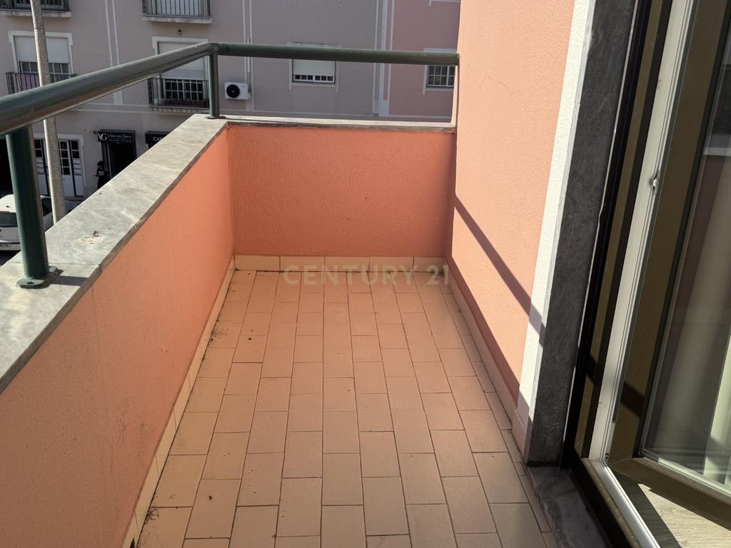 Apartamento Renovado T2 em Pinhal Novo, Palmela - Image 5