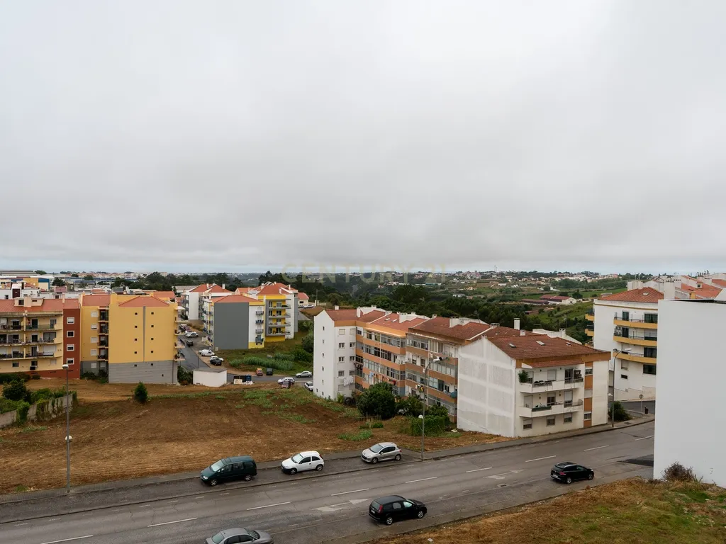 * ESPECTACULAR APARTAMENTO NO CENTRO DE MAFRA, COM VARANDA E PARQUEAMENTO * - Image 25