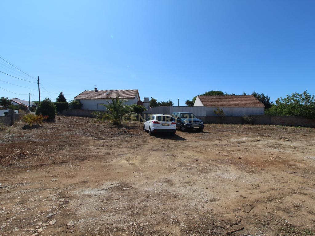 Encantadora Moradia com Jardim em Santiago dos velhos. - Image 23