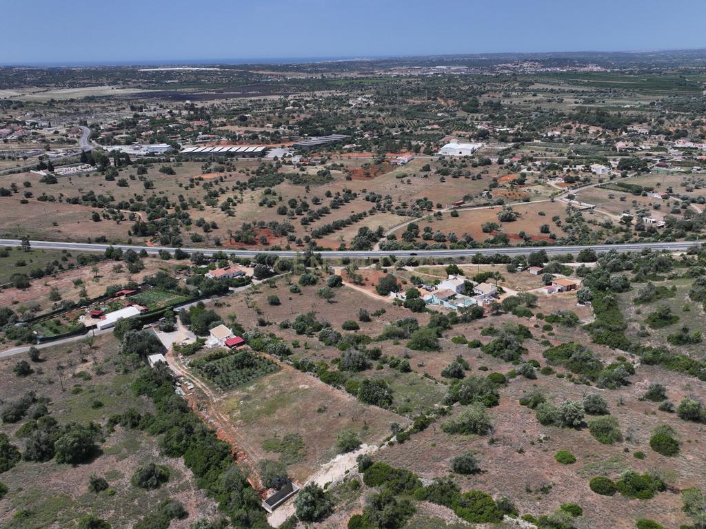 Terreno rústico localizado em Gateiras em Tunes, com uma área total de 14880m². - Image 8