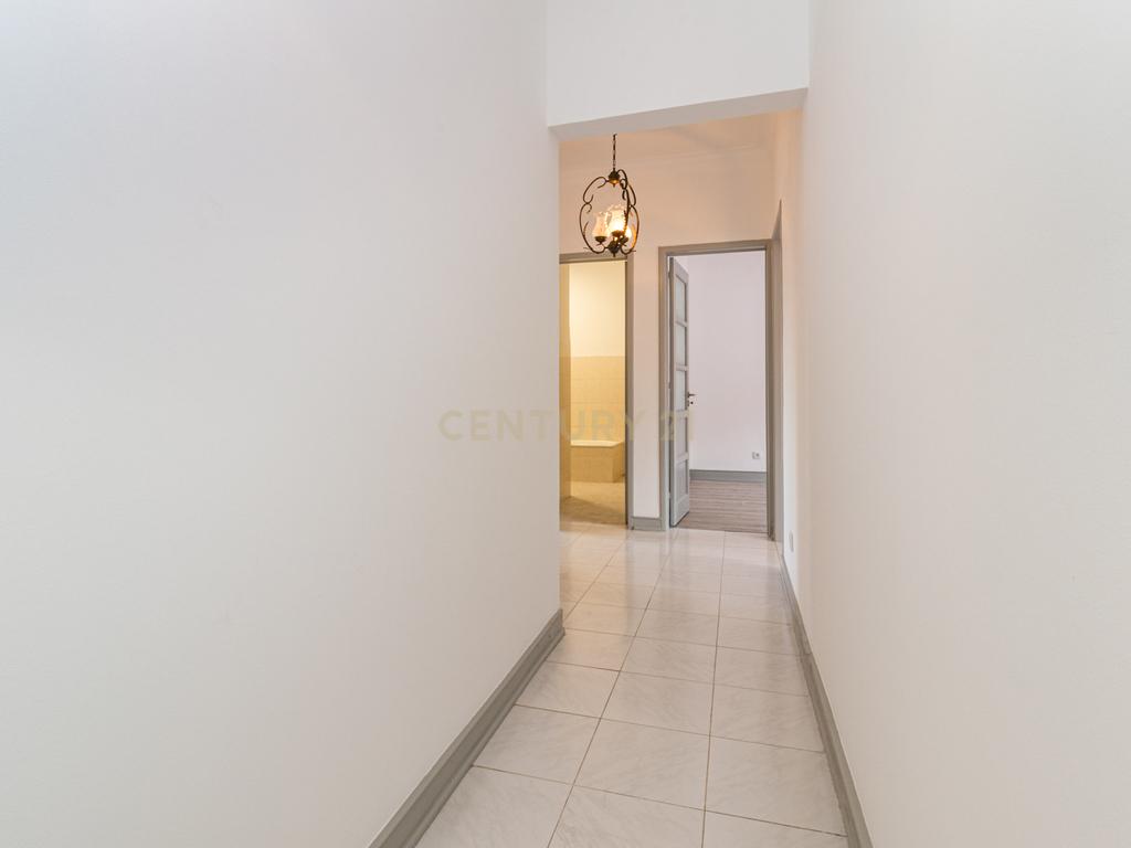 Apartamento T1 renovado, na Pontinha, Odivelas. Para Arrendar! - Image 2