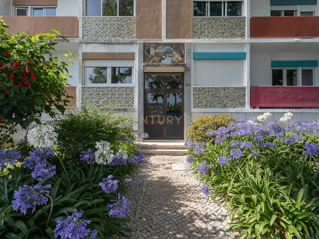 T2 Carcavelos Centro - Image 18