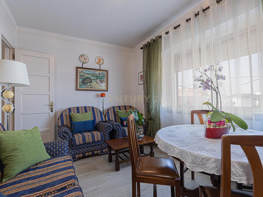 Apartamento T2 parcialmente renovado — Porto Salvo - Image 8