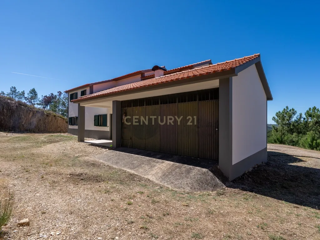 Espaço, Natureza e Tranquilidade: Moradia T6 em Cabril - Image 5
