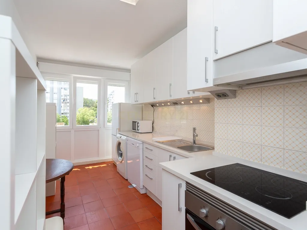 Apartamento T2 para arrendamento em Alfornelos, Amadora - Image 19