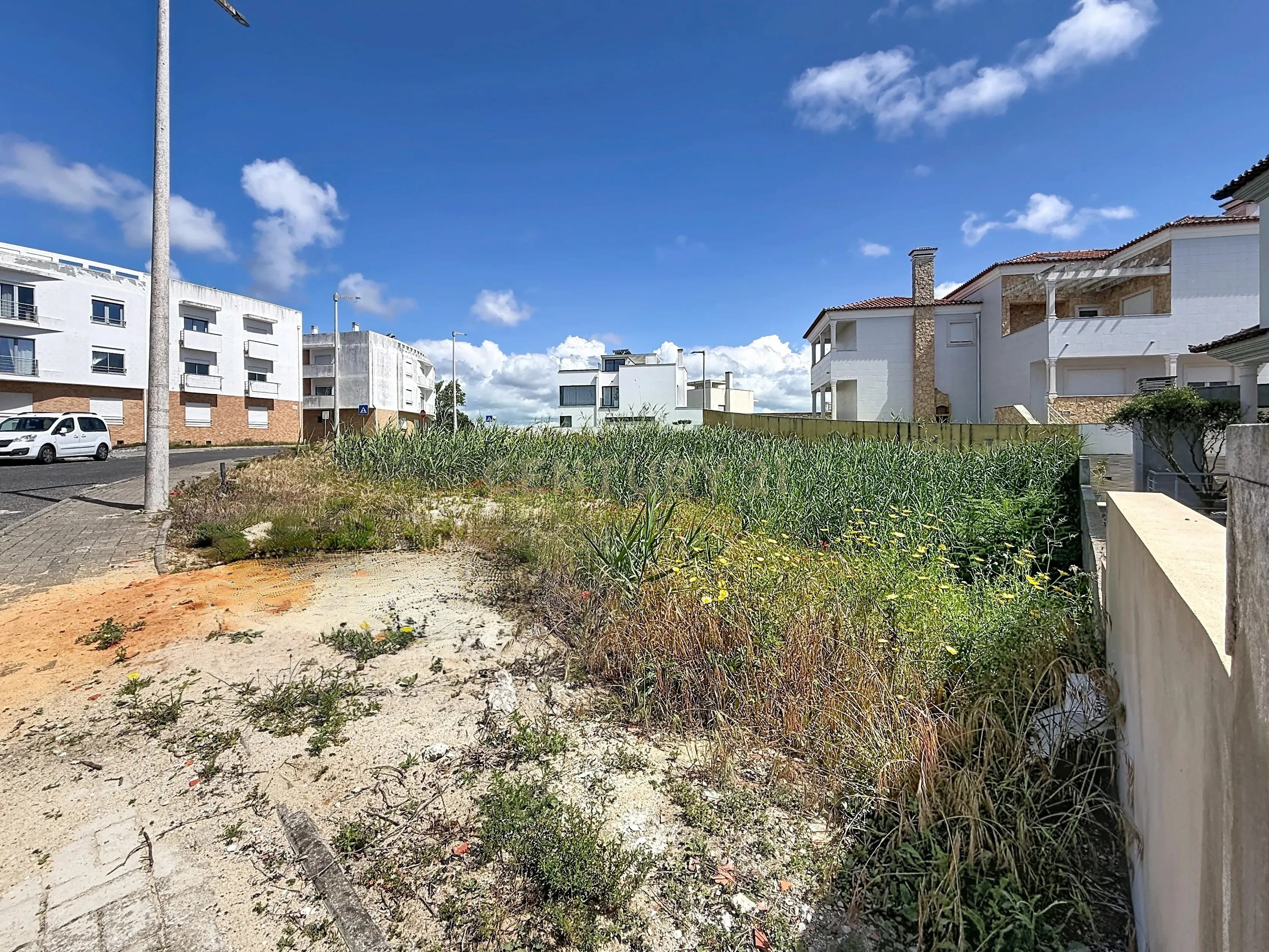 Fotografia 2 de Terreno Urbano em Nazaré, Leiria - Oportunidade Única