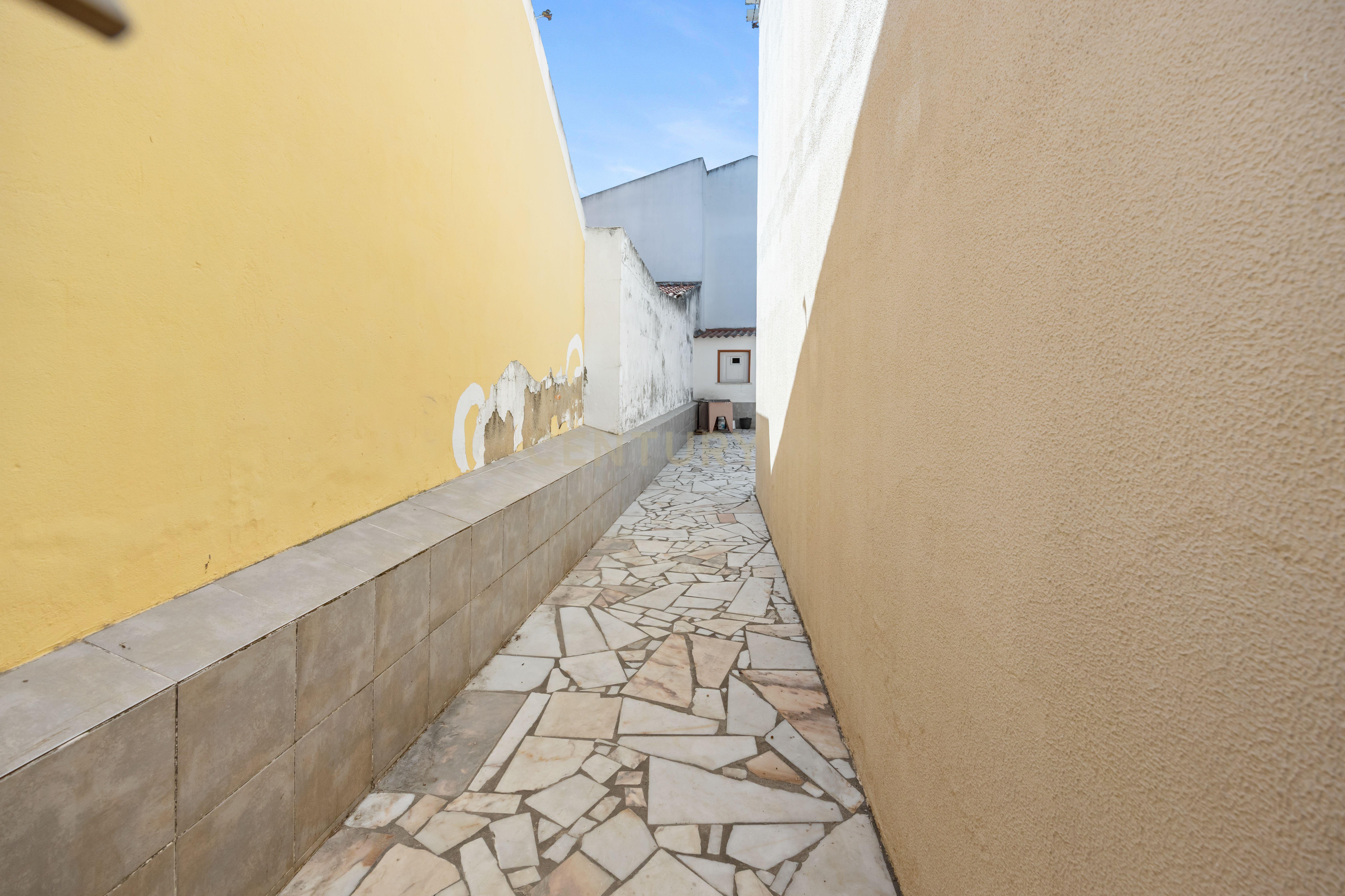 Fotografia 9 de Moradia com 4 Frações T1 Independentes | Excelente Investimento | Penalva – Palmela