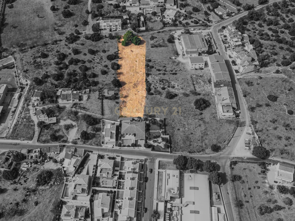 Terreno para construção de moradias - Image 1