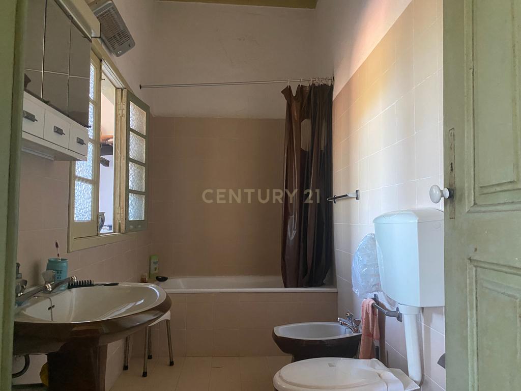 Casas Senhoriais Início Sec XIX + Terreno 4100m2 | 20 minutos de Coimbra - Image 28