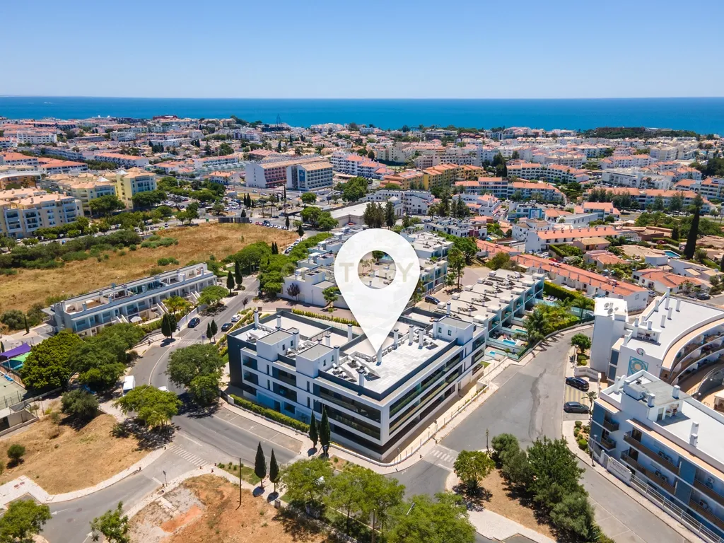 Apartamento T2 Novo a Estrear, Piscina, Estacionamento Privativo, no Centro de Albufeira – Correeira - Image 21