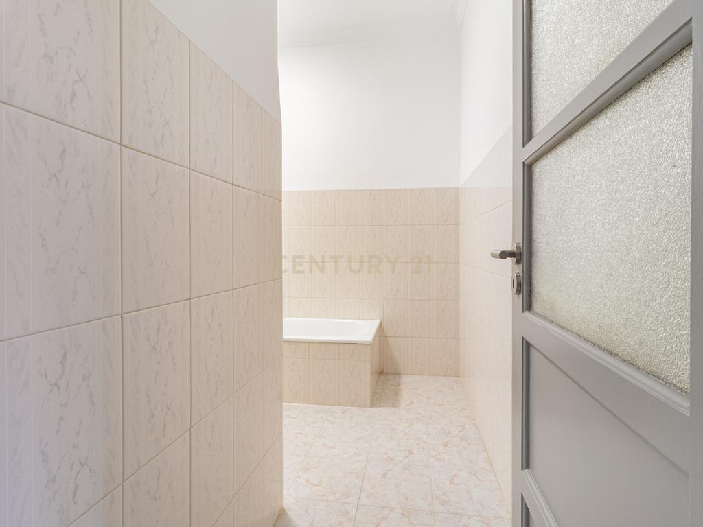 Apartamento T1 renovado, na Pontinha, Odivelas. Para Arrendar! - Image 13