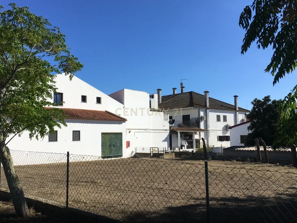 Para VENDA um POTENCIAL PRÉDIO URBANO - Image 9