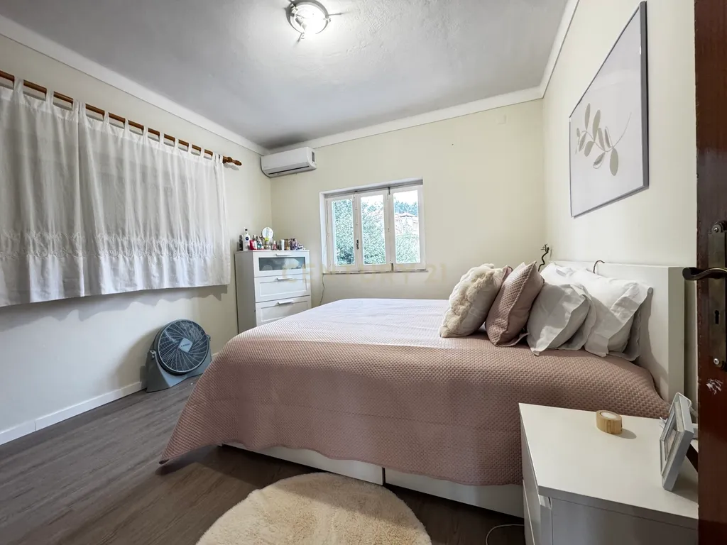 Moradia T3 Renovada em Fragoso - Image 15