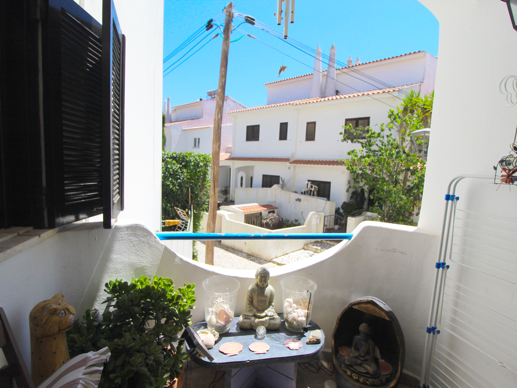 Apartamento Renovado em Porches, Lagoa - 1 Quarto com Vista - Image 3