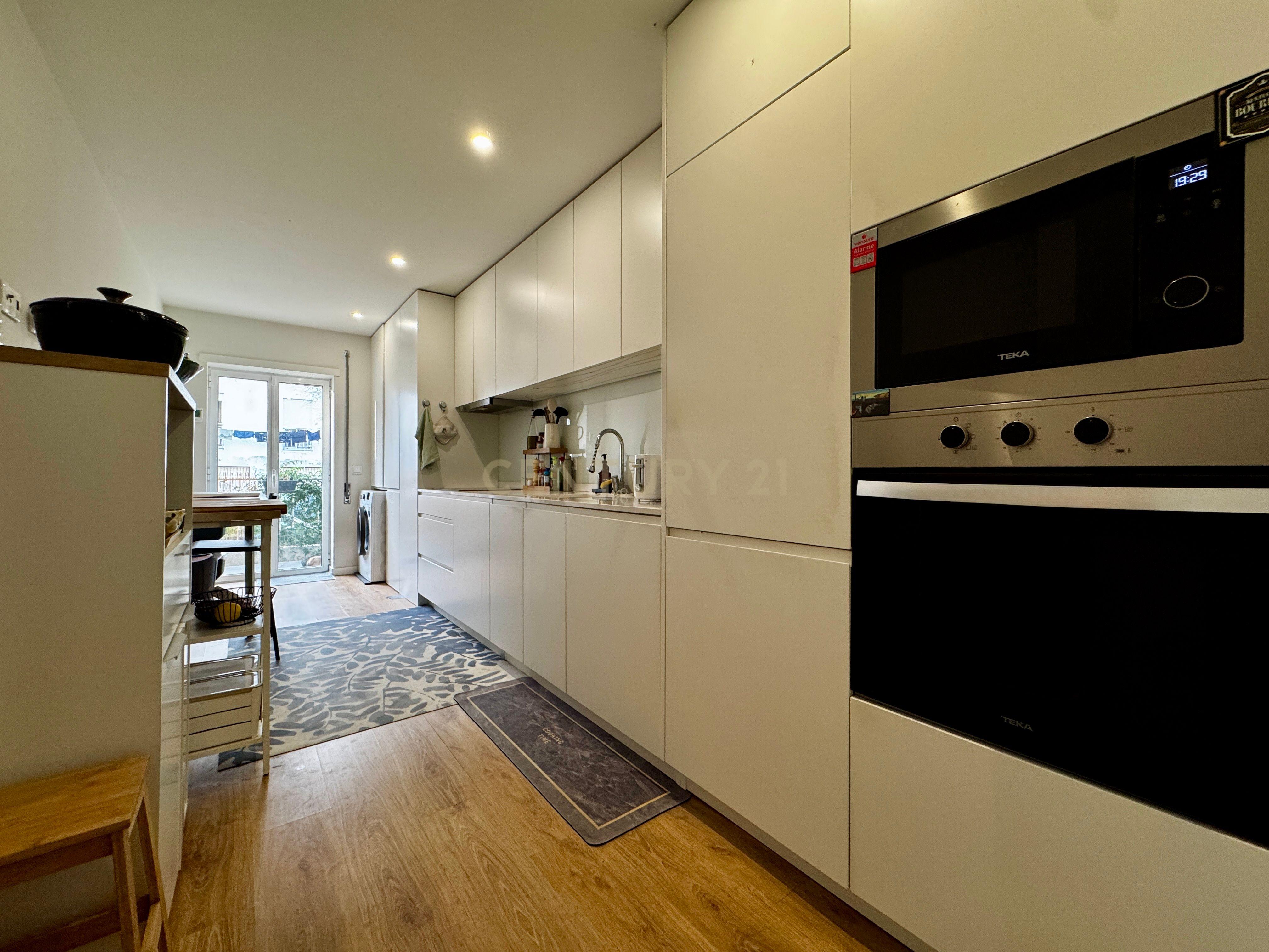 Fotografia 7 de Apartamento T2 Como Novo | Terraço e Jardim | Garagem Fechada | Gião, Vila do Conde