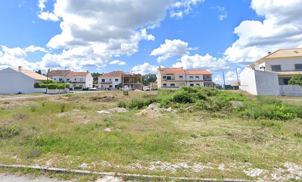 Oportunidade de Construção em Alcains: Terreno Urbano de 535m² - Image 5