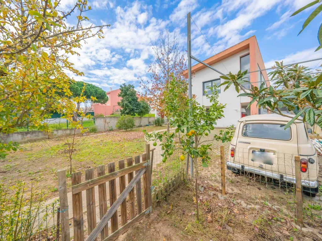Moradia T5 Isolada, com Dois Pisos, Elevador e Terraço, com 800m2 de Terreno , na Quinta do Anjo, Palmela - Image 47