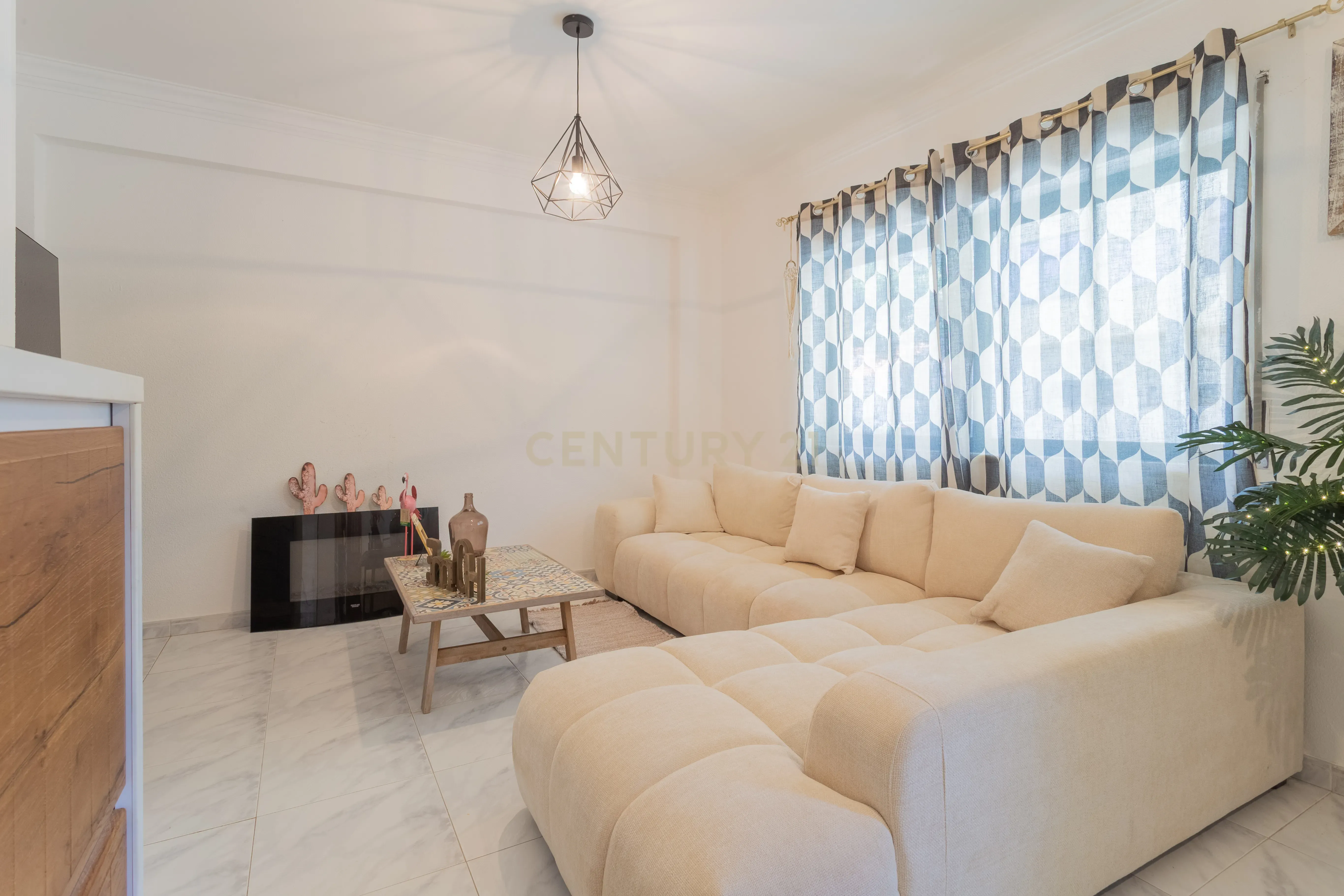 Fotografia 5 de T2 totalmente remodelado | 75 m² | Quinta de Santo António | Costa da Caparica