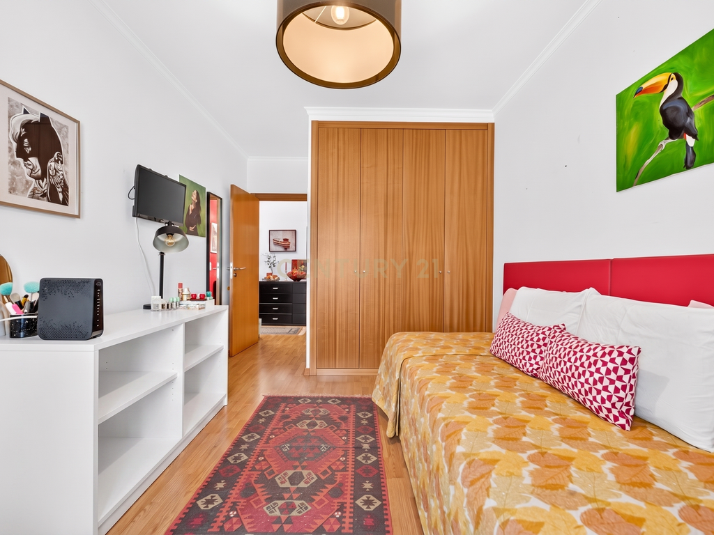 Apartamento T1 com Boas Áreas em Santo António, Funchal - Image 10