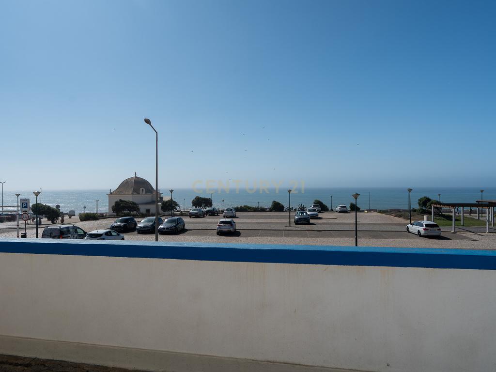 Moradia T3 com Vista Mar na Ericeira - Image 44