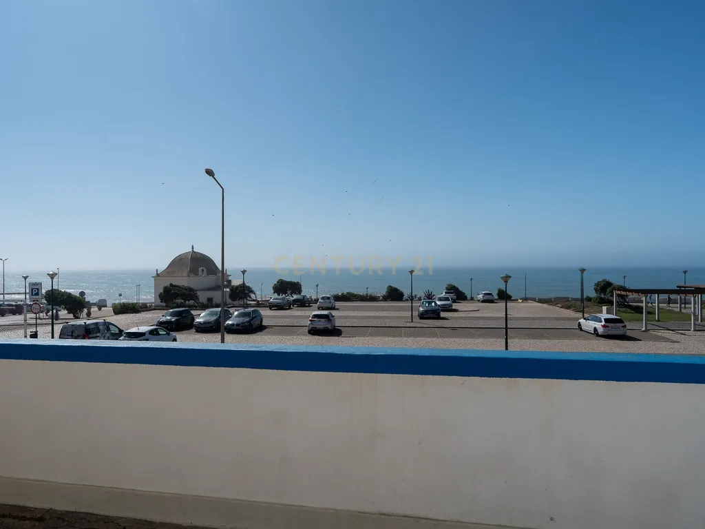 Moradia T3 com Vista Mar na Ericeira - Image 44