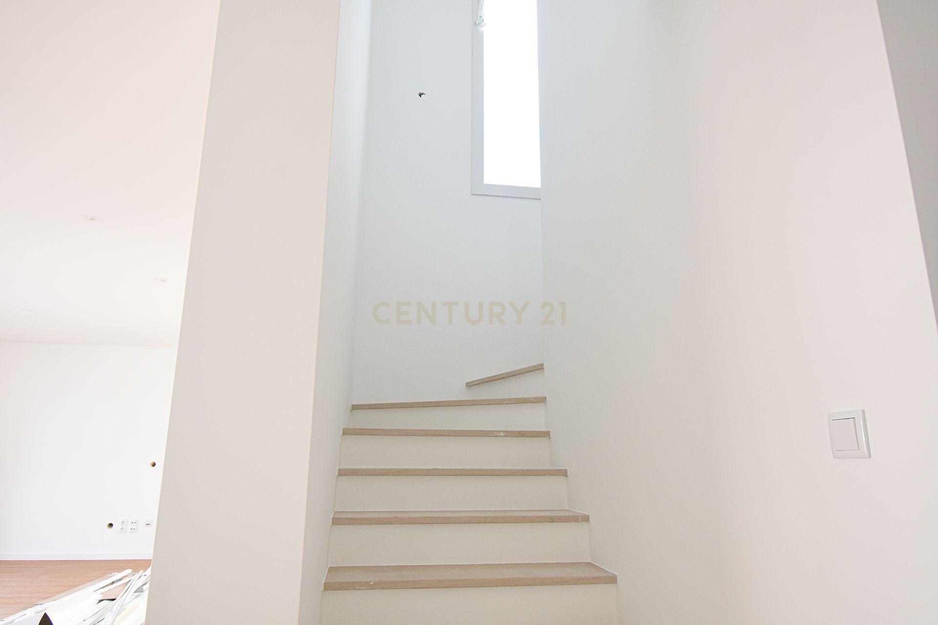 Moradia Isolada T3 - Loures - Image 13