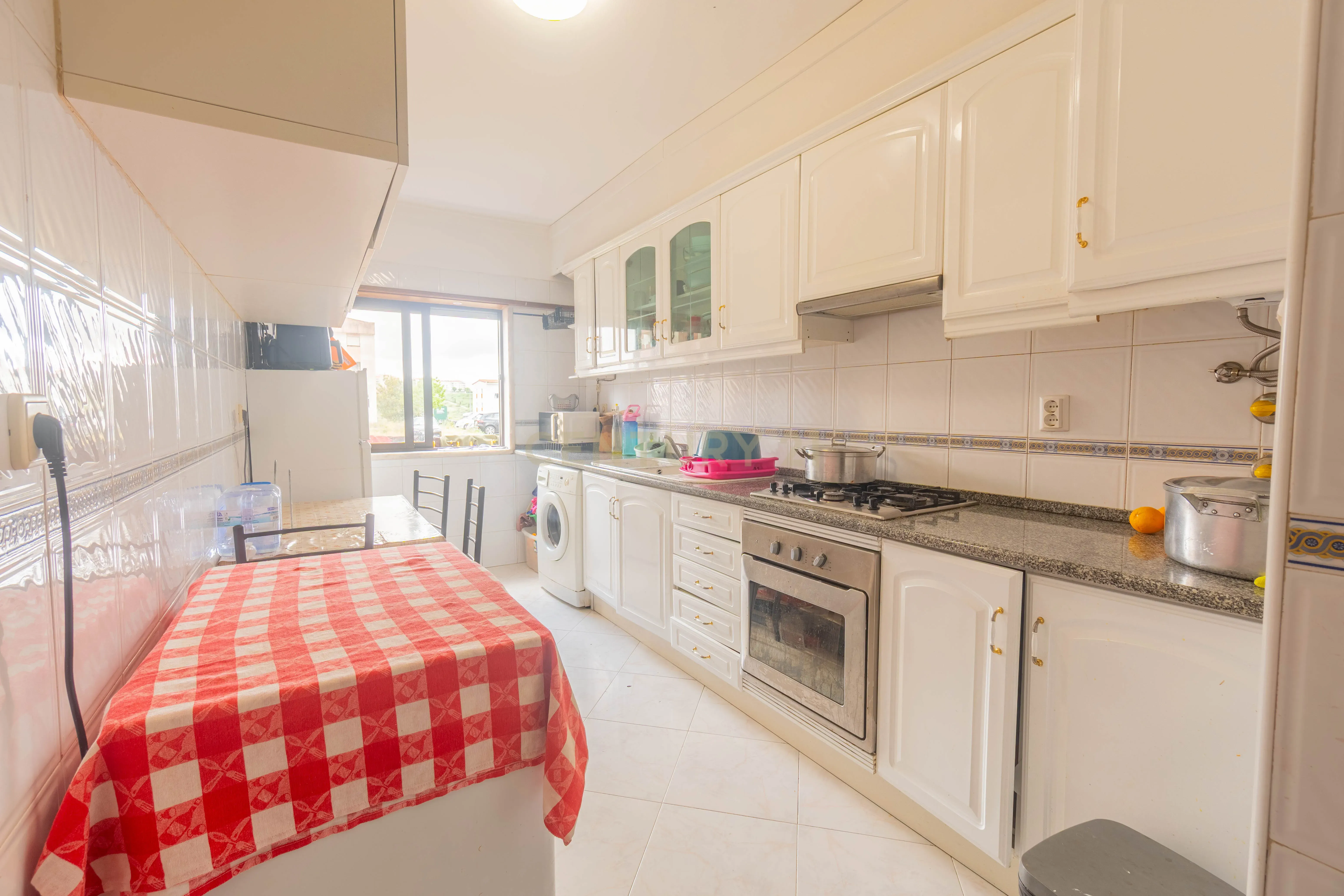 Fotografia 9 de Apartamento T2 em Queluz (Pendão) com ou sem investimento!!