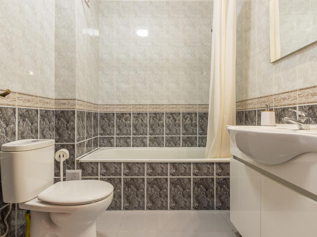 Apartamento T2, localizado na Quinta do Conde - Image 7