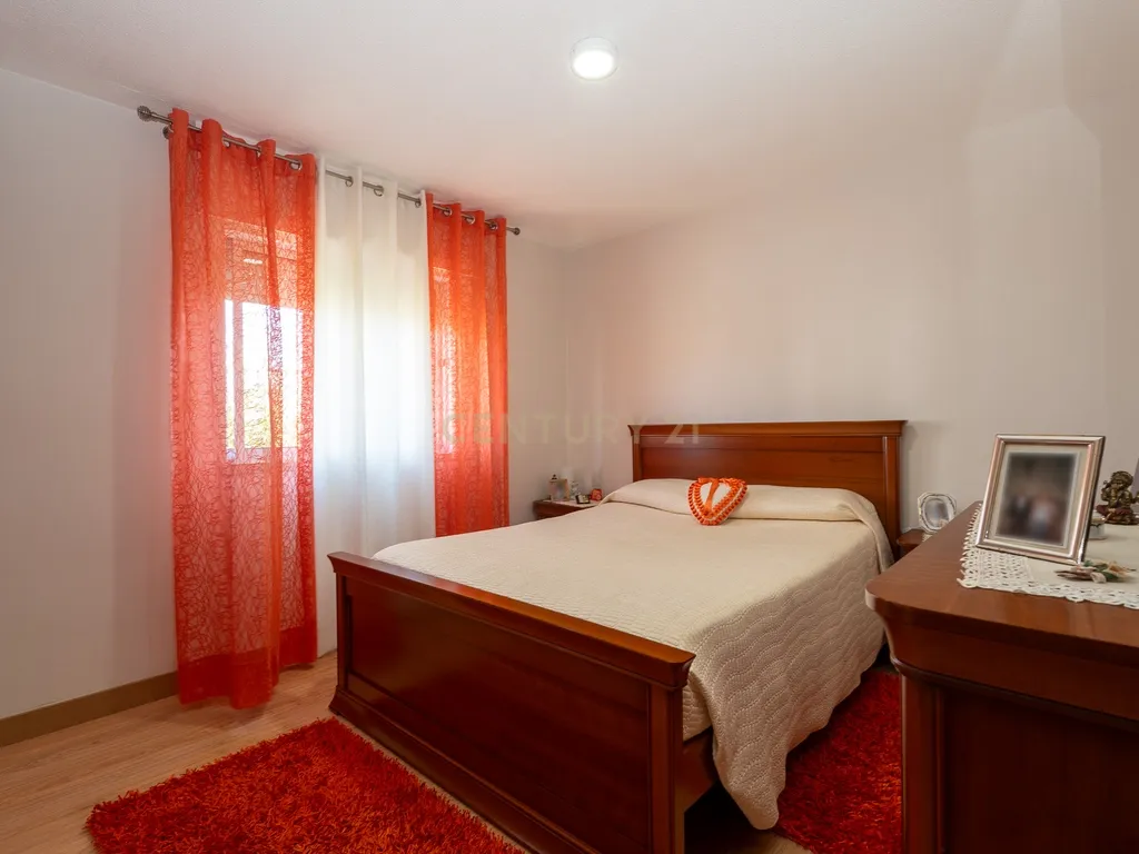 Apartamento de tipologia T2, totalmente renovado, localizado em Santo António dos Cavaleiros – Loures. - Image 14