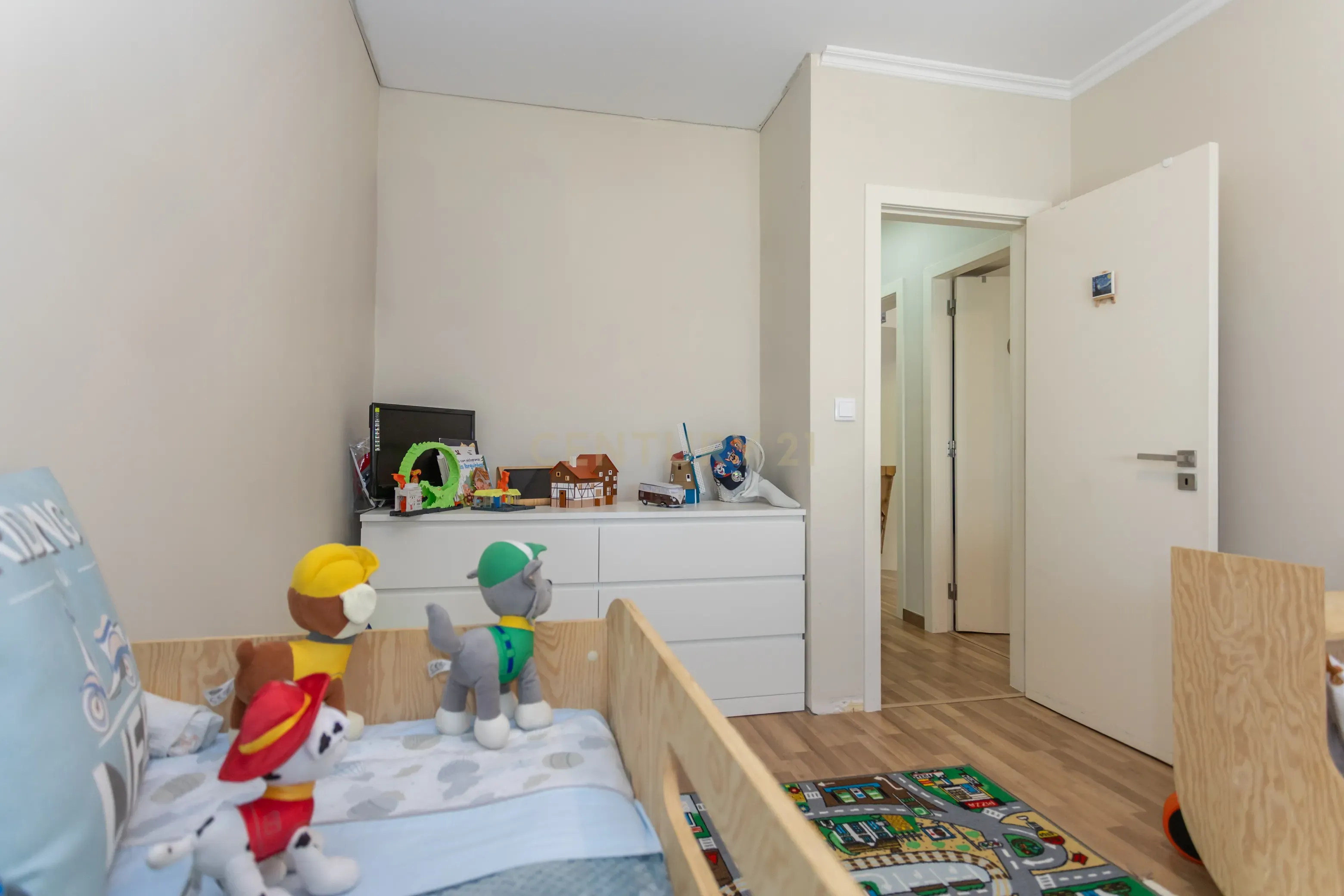 Fantástico T3 totalmente remodelado à venda em Corroios - Miratejo - Image 25