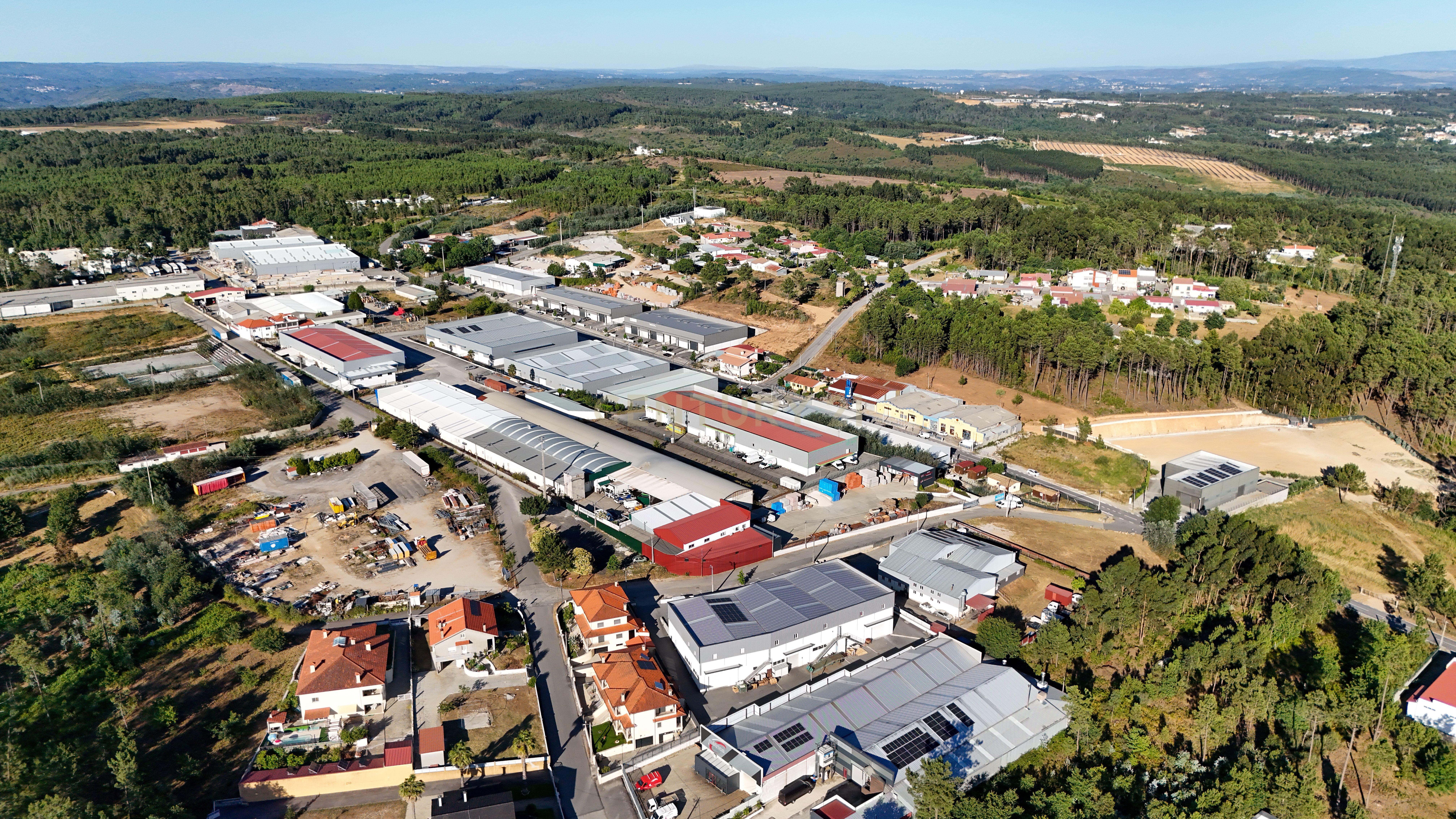 Fotografia 7 de Armazém Industrial na zona industrial do Campo – Viseu
