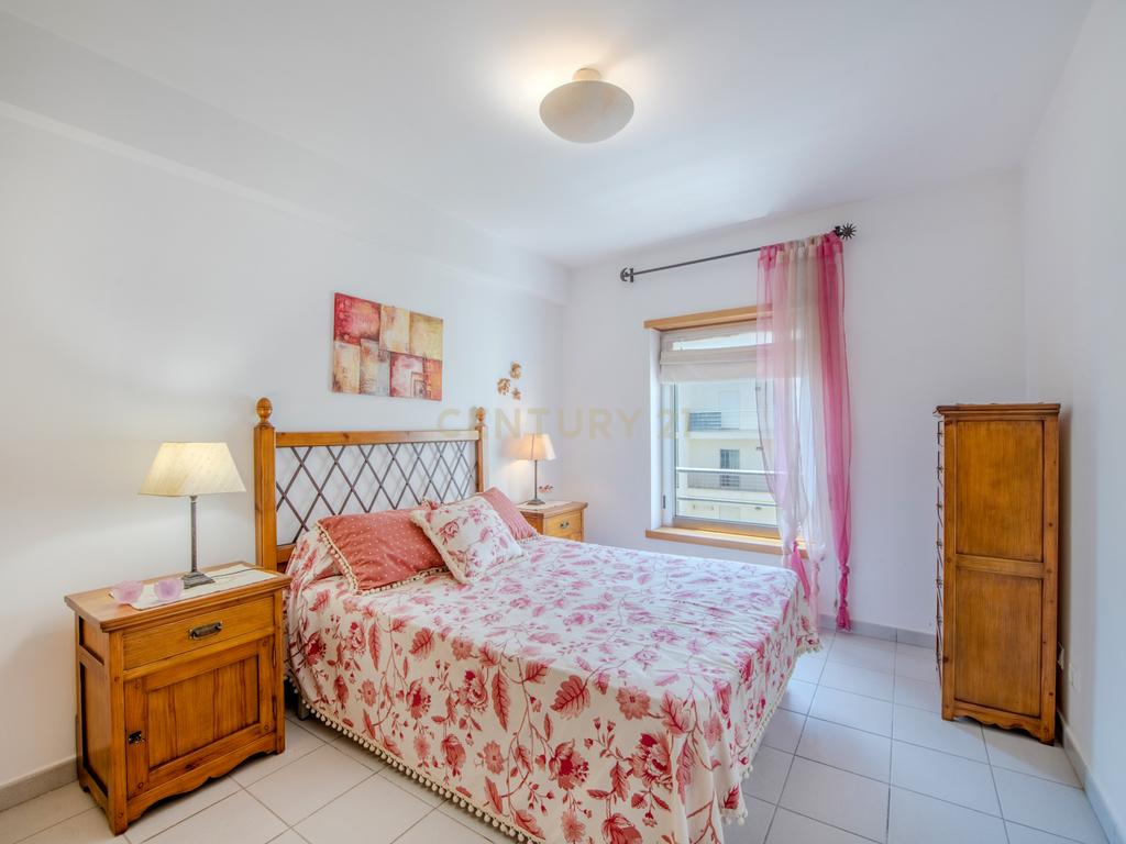Apartamento T2 - Oportunidade Única a 5 Min da Praia da Rocha! - Image 19