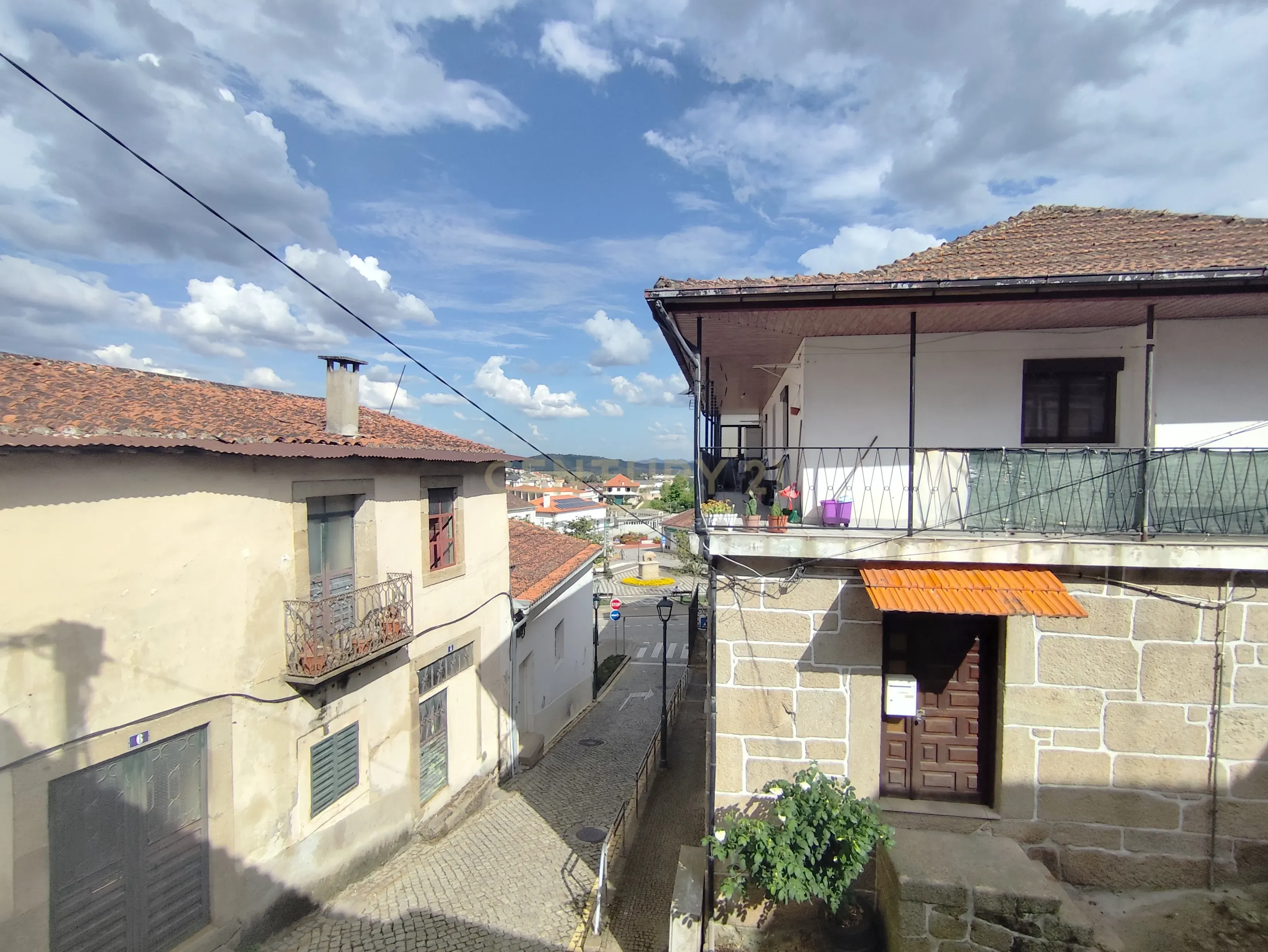 Fotografia 10 de Edifício para Recuperação no Centro de Murça com Vista para a Icónica Porca de Murça