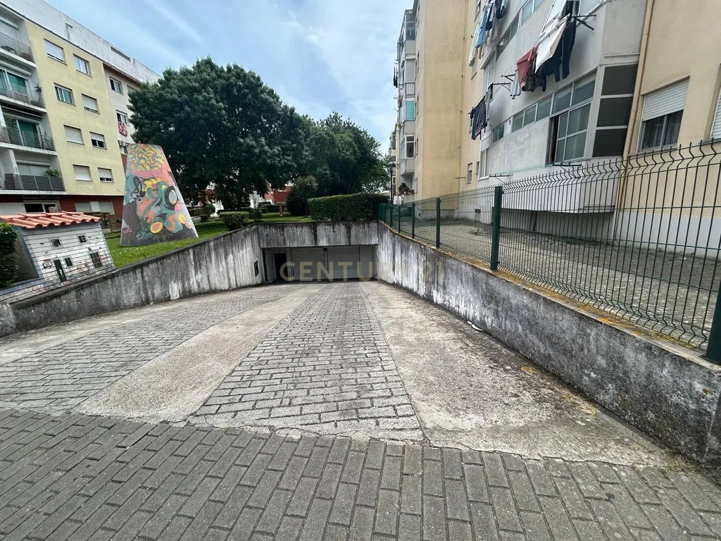 Lugar de garagem em Alfragide, Amadora - 19.900€ - Image 9