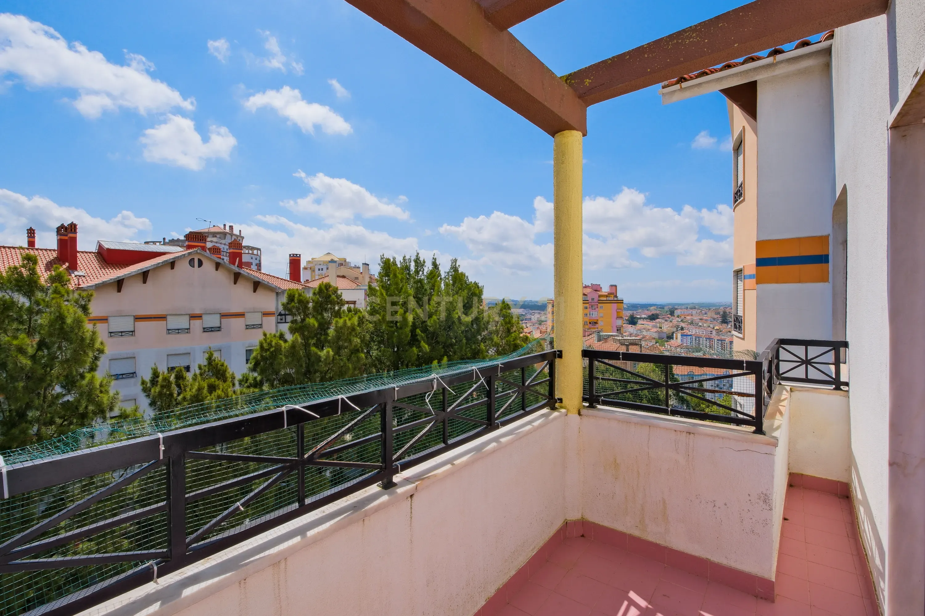 Duplex em Lisboa, Sintra: Espaço e Conforto com Vista Serra Sintra - Image 24