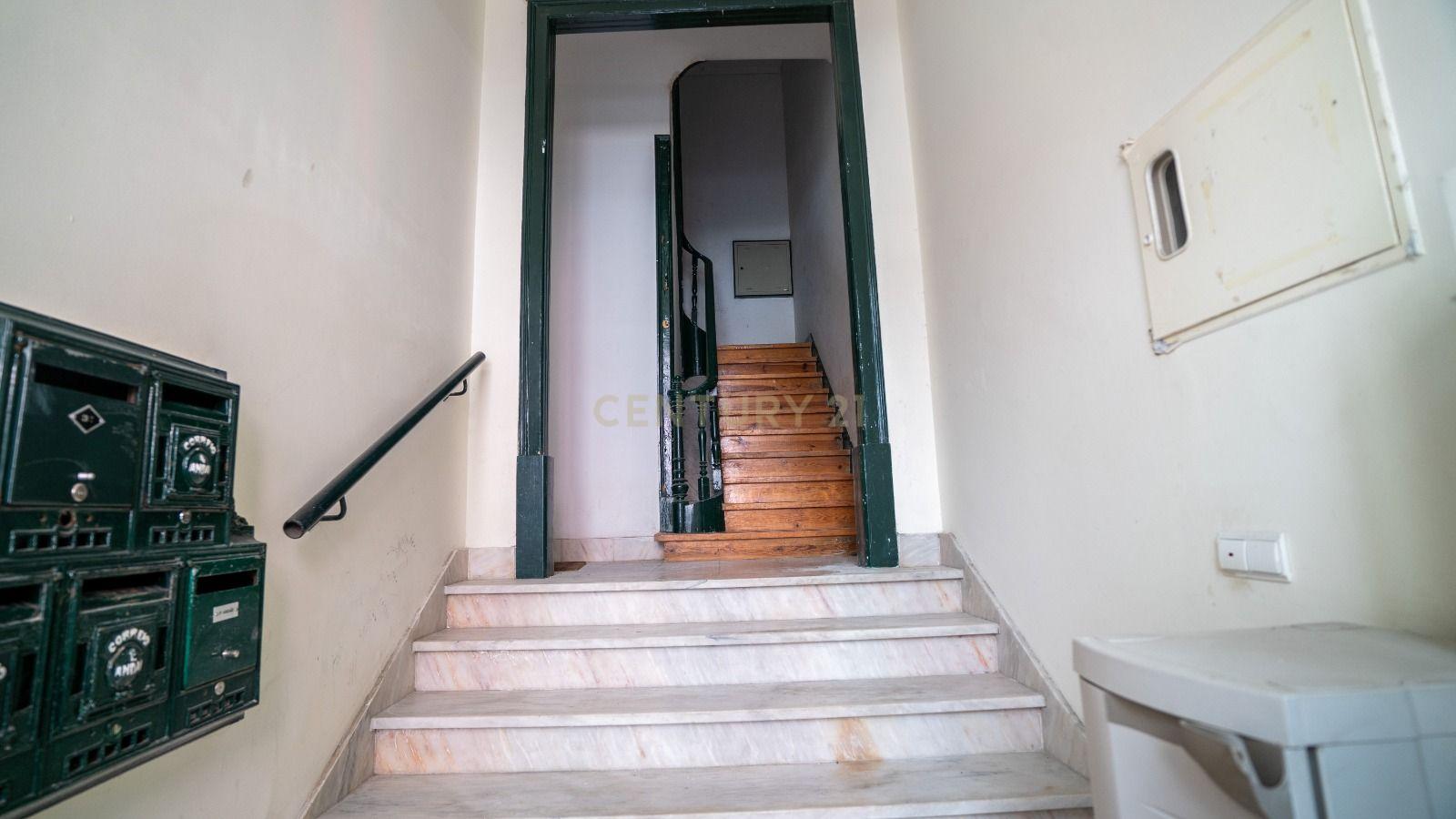 Apartamento T2 com 83 m² - Image 20