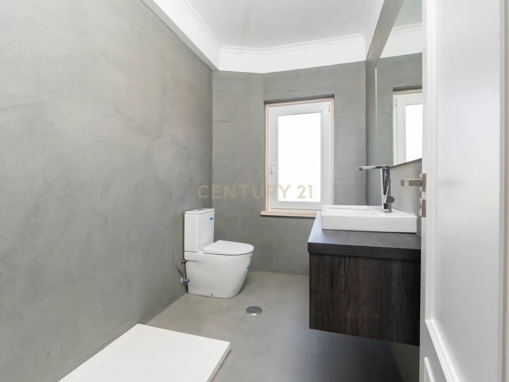 Apartamento Remodelado com Vista Mar na Ericeira, lugar de parqueamento - Image 22