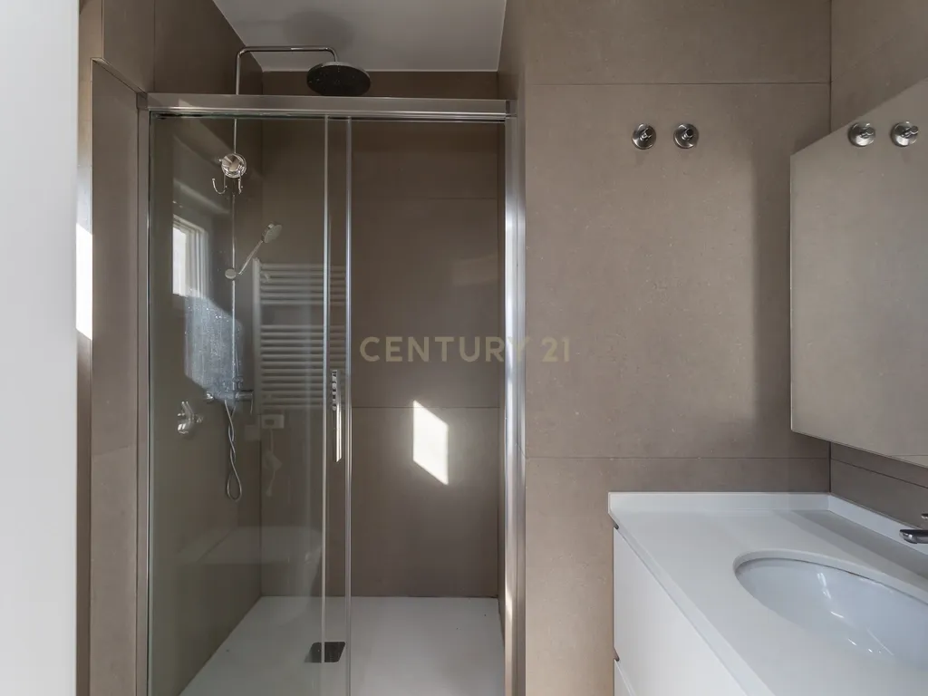 Apartamento no centro do Estoril - Image 12