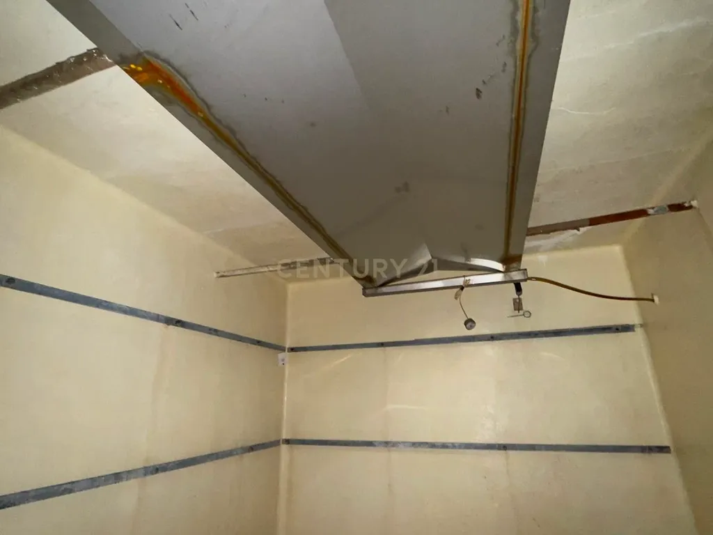 Espaço Comercial em Alcalá de Henares, Madrid - 38m² - Image 15