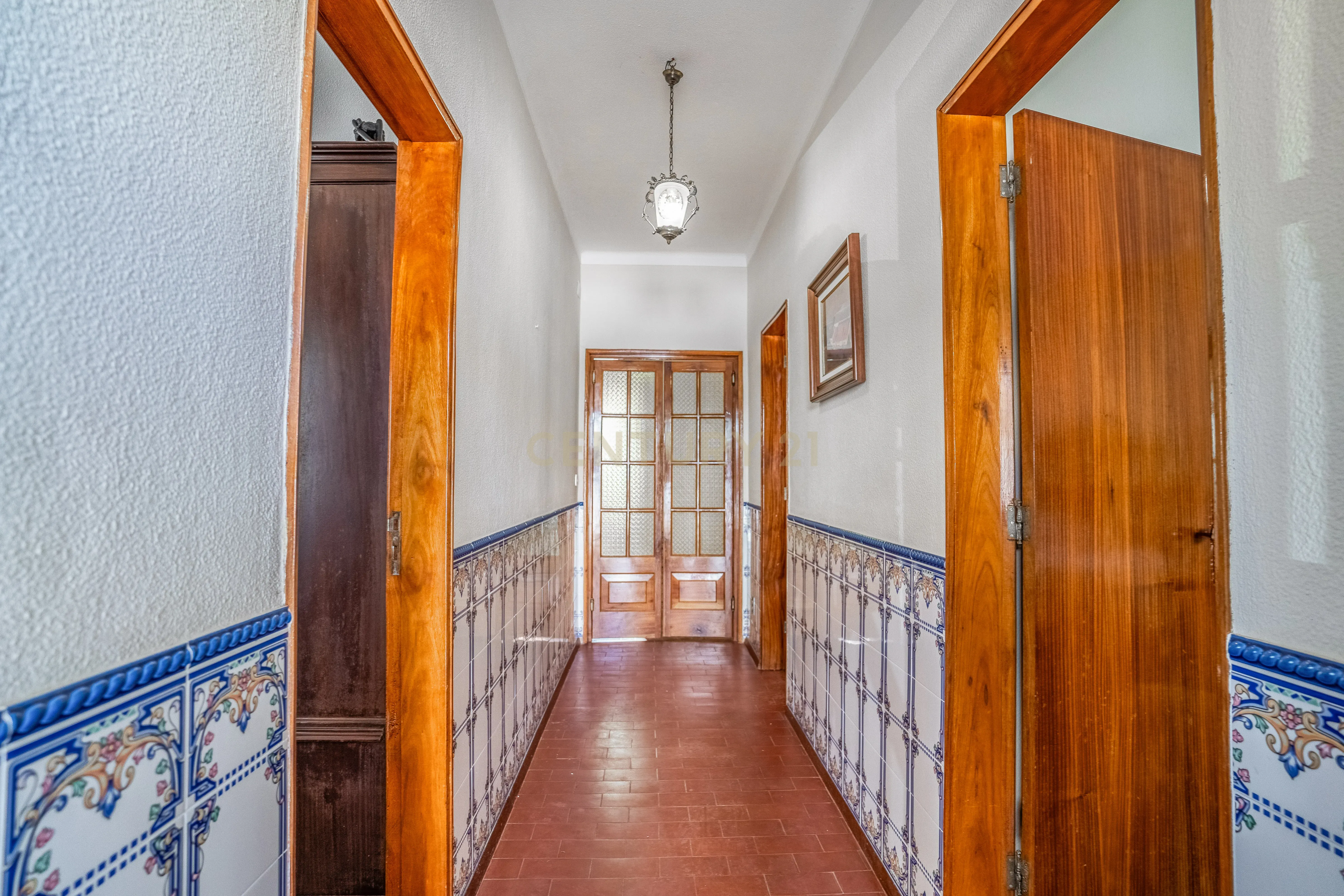 Fotografia 12 de Moradia Bifamiliar com 2 Armazéns de Grande Dimensão