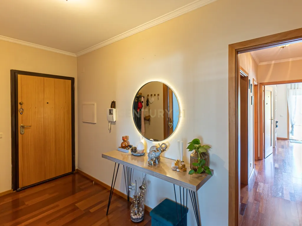 Apartamento T3 com Vista Panorâmica em Canidelo, Vila Nova de Gaia - Image 13
