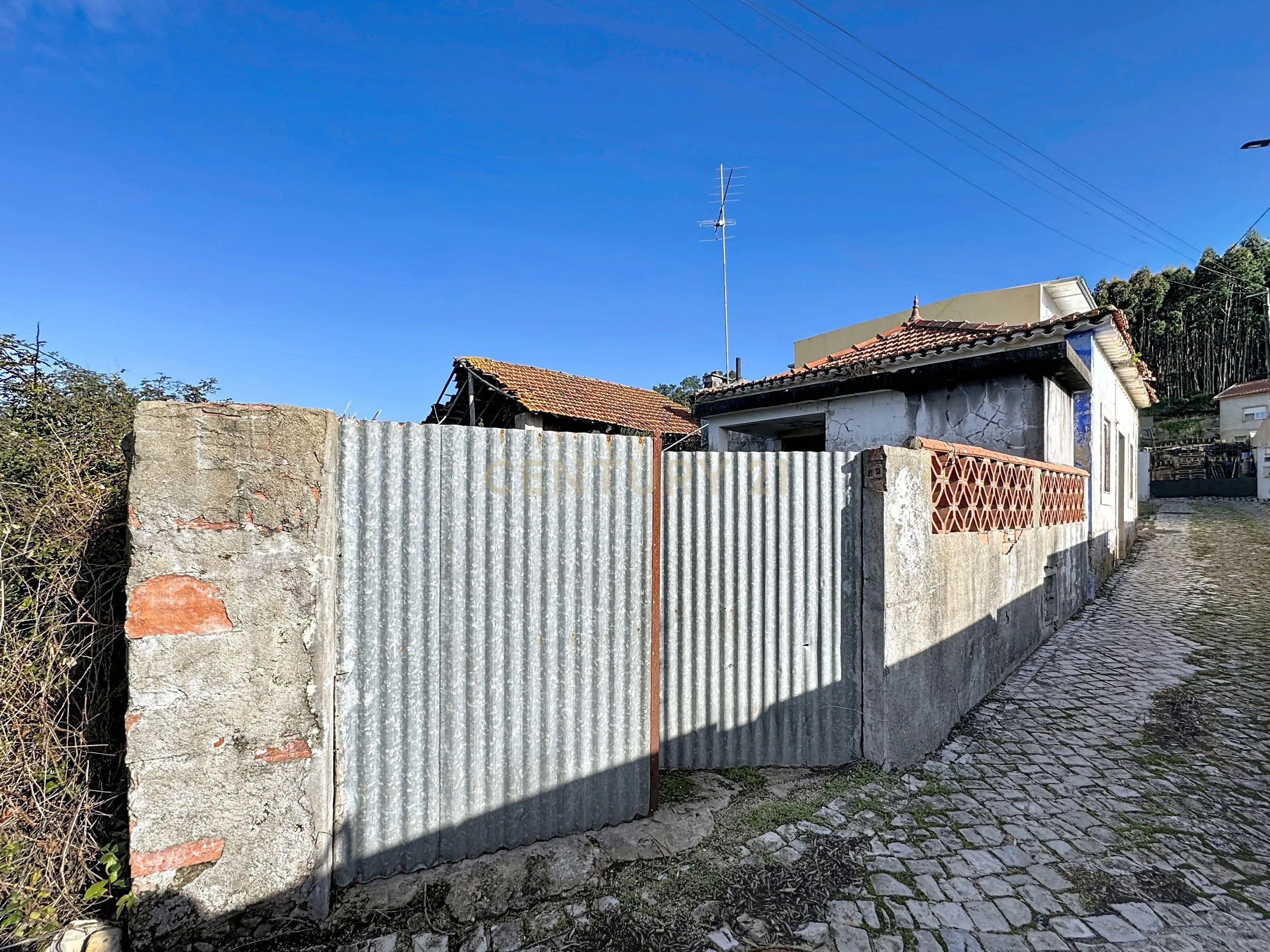 Fotografia 11 de Casa em Ruínas para Recuperação com terreno | Coz, Alpedriz e Montes, Alcobaça