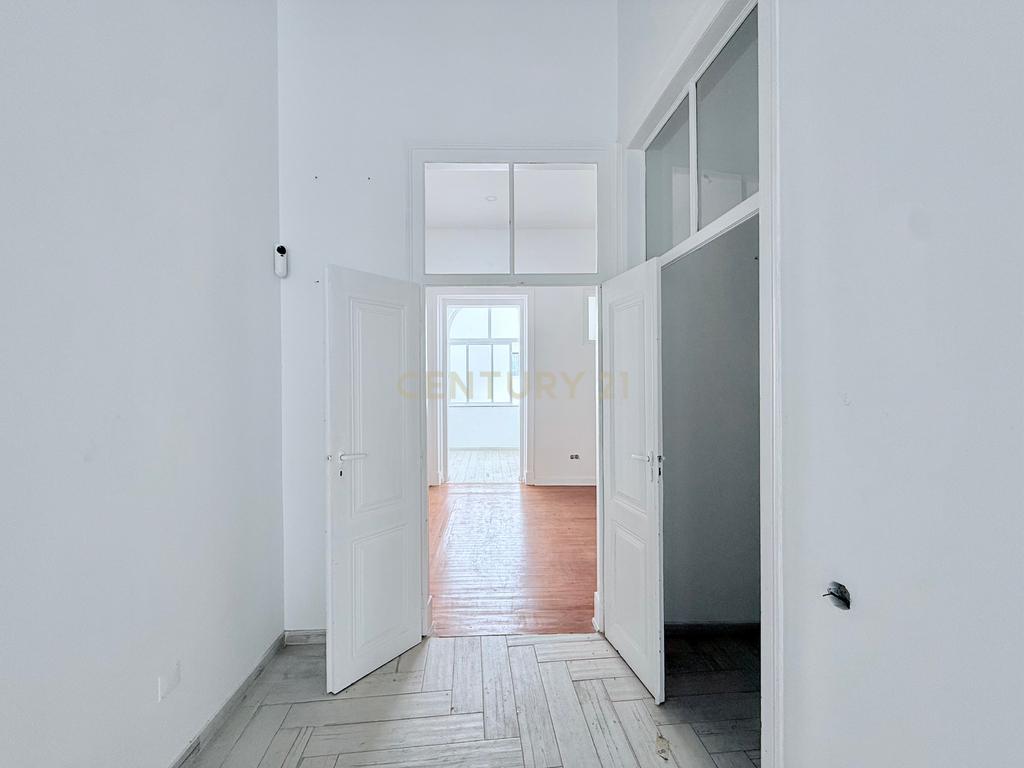 Apartamento T3 Duplex no coração da Baixa de Olhão - Image 8