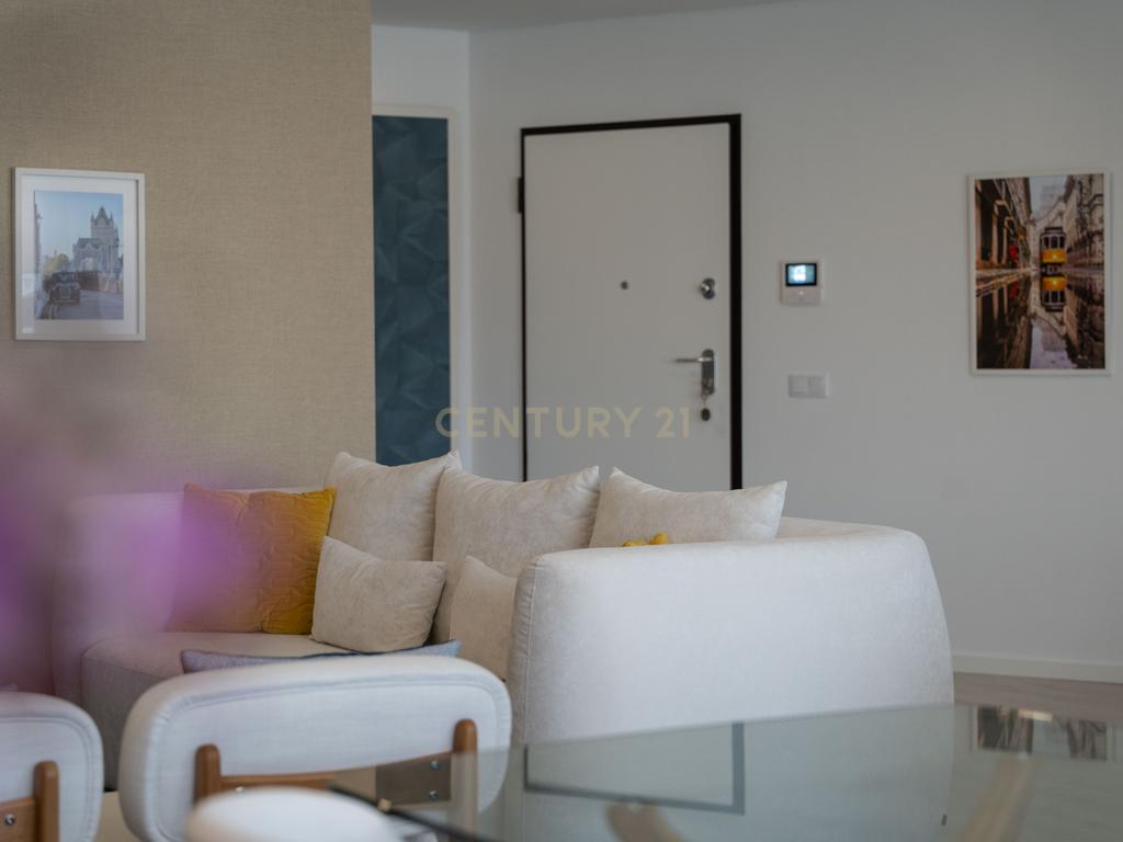 Luxuoso Apartamento Novo com Vista Parque em Lousada - Image 42