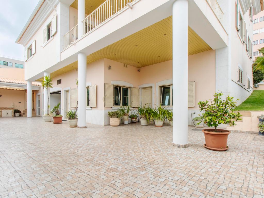 Exclusiva Moradia de Luxo em Alfragide - Image 47