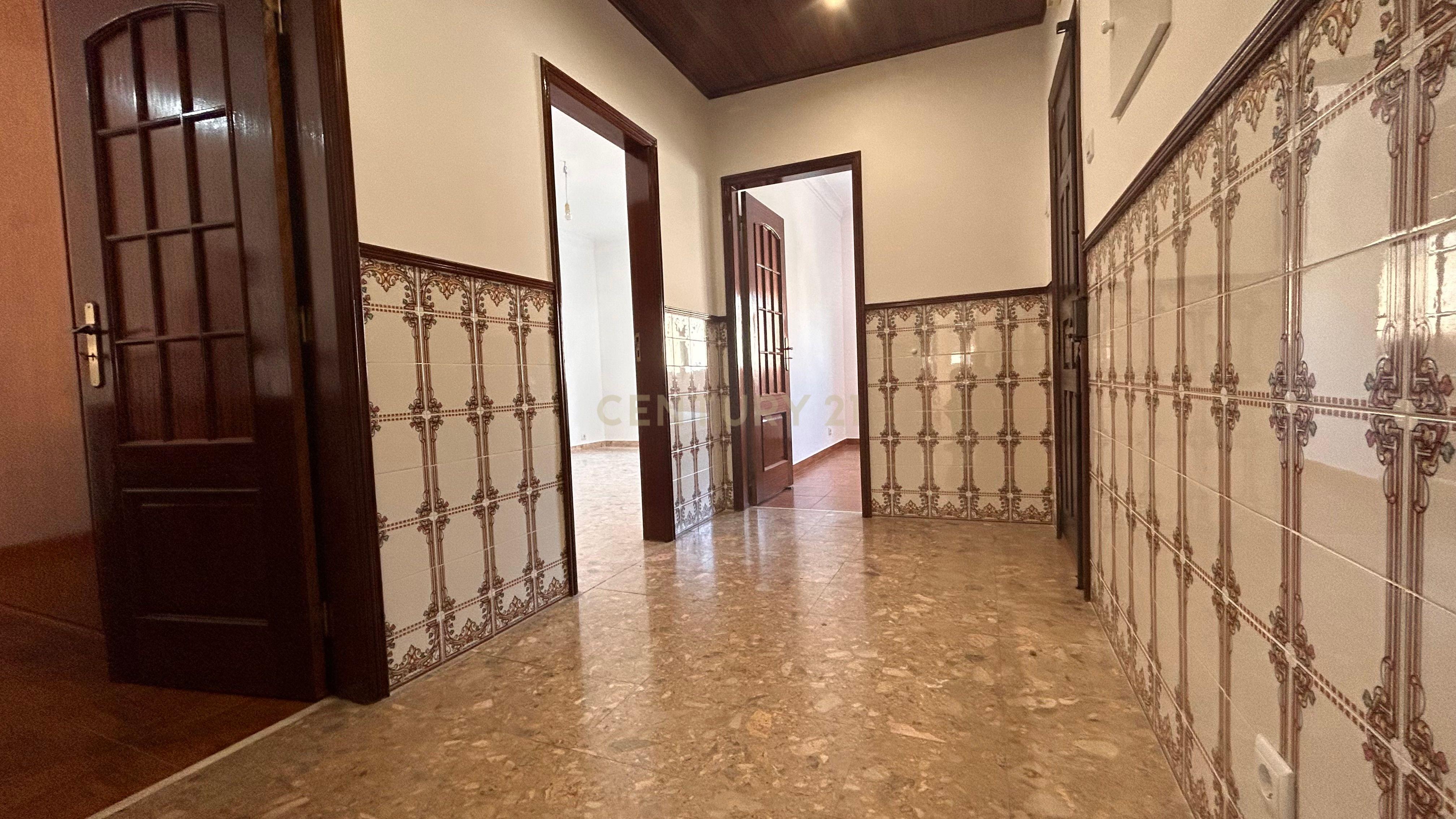 Fotografia 7 de Apartamento T3 para Arrendamento em Moscavide | 3.º Andar sem Elevador