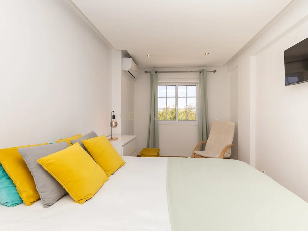 Apartamento T2 na Quinta da Carcereira - Sobreda - Image 8